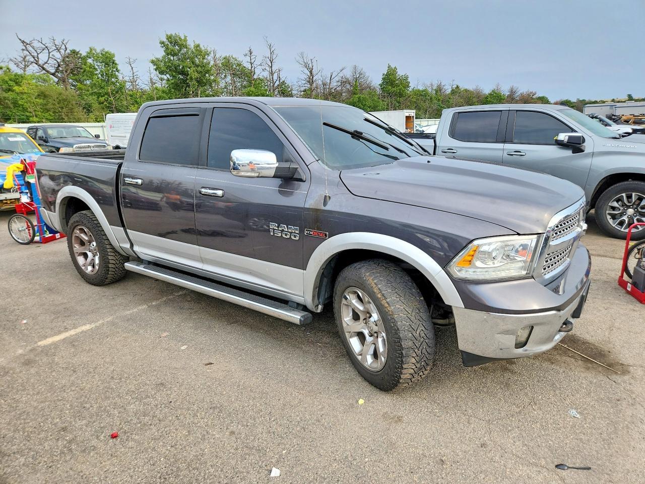 2016 Ram 1500 Laramie - Image 4
