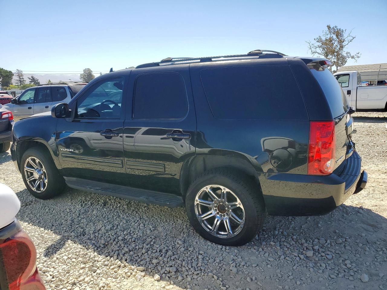 2013 GMC Yukon Sle - Image 2
