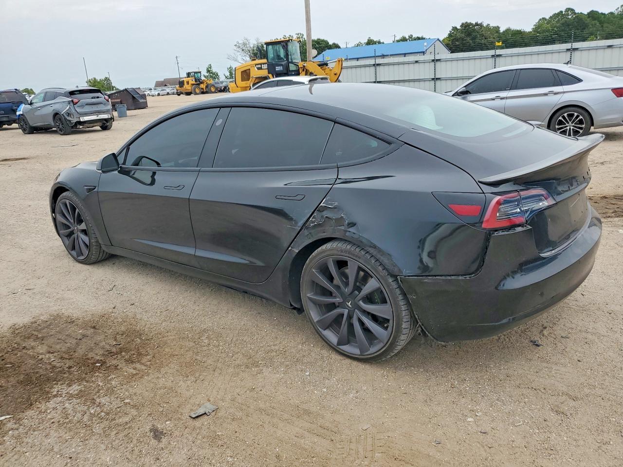 2018 Tesla Model 3 - Фото 2
