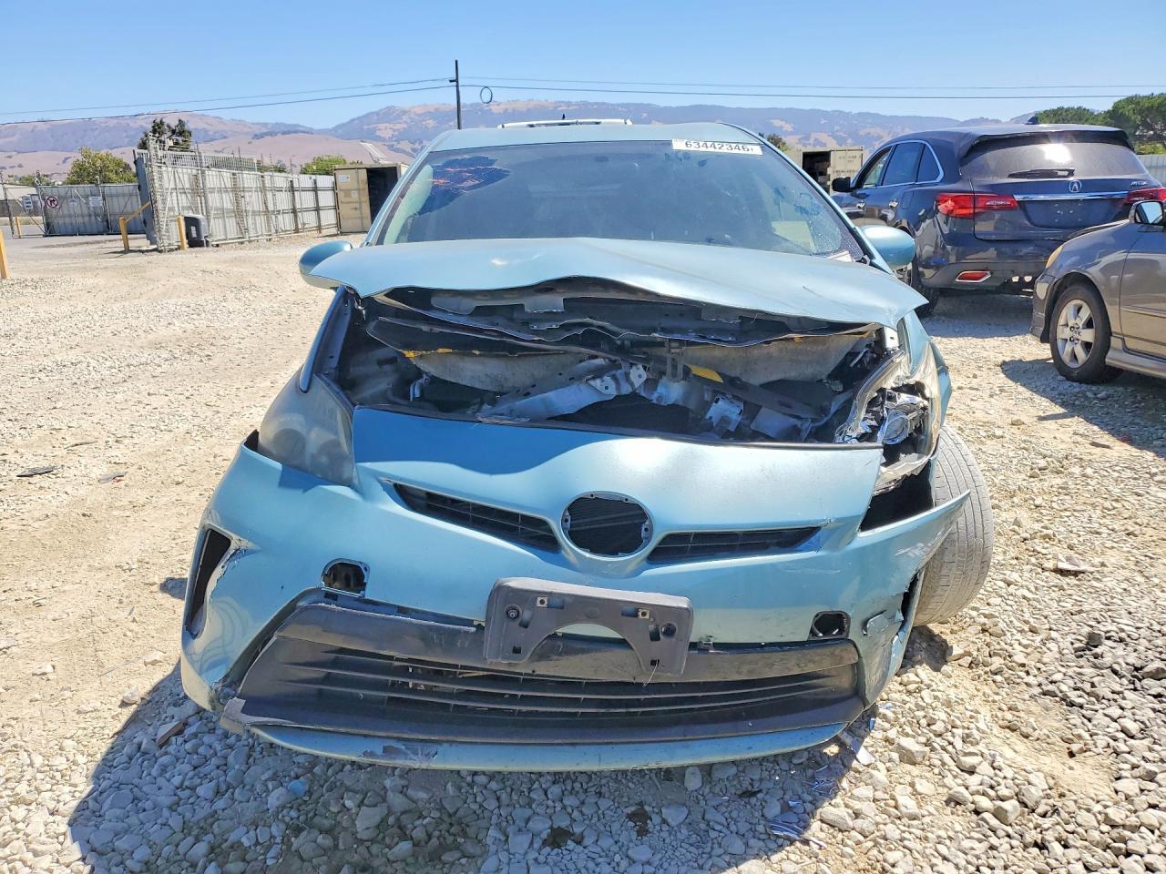 2013 Toyota Prius Three - Image 5