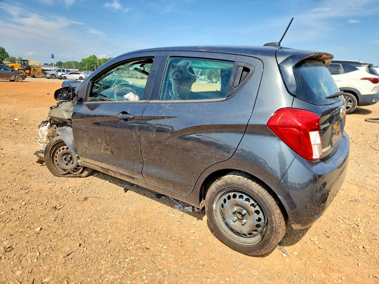 2020 Chevrolet Spark Ls - Фото 2