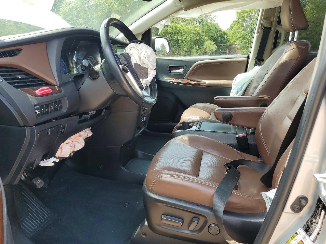2019 Toyota Sienna Limited Premium 7-Passenger - Фото 7