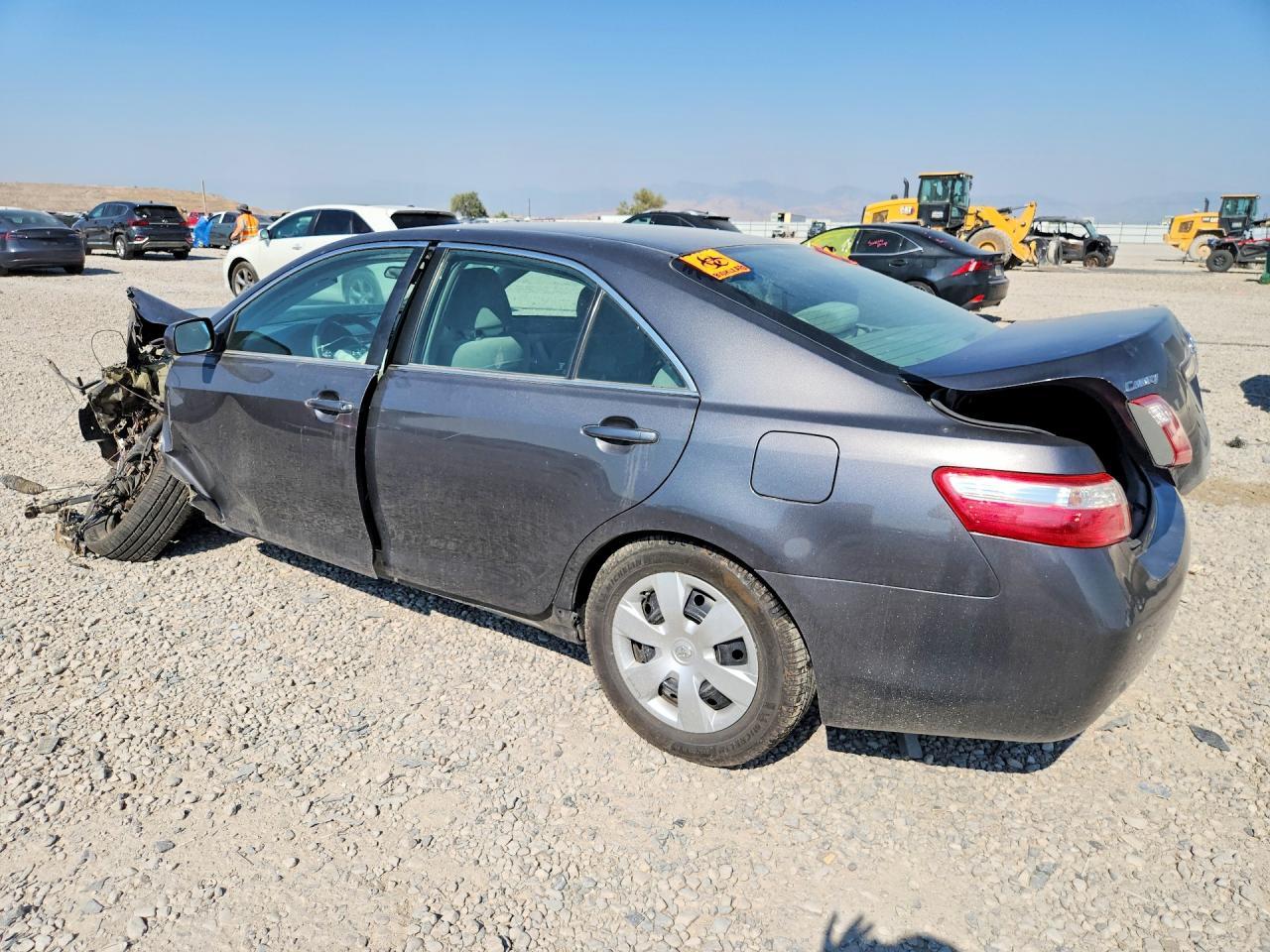 2009 Toyota Camry Le - Фото 2