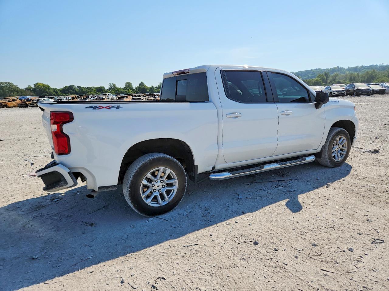 2022 Chevrolet Silverado K1500 Rst - Фото 3