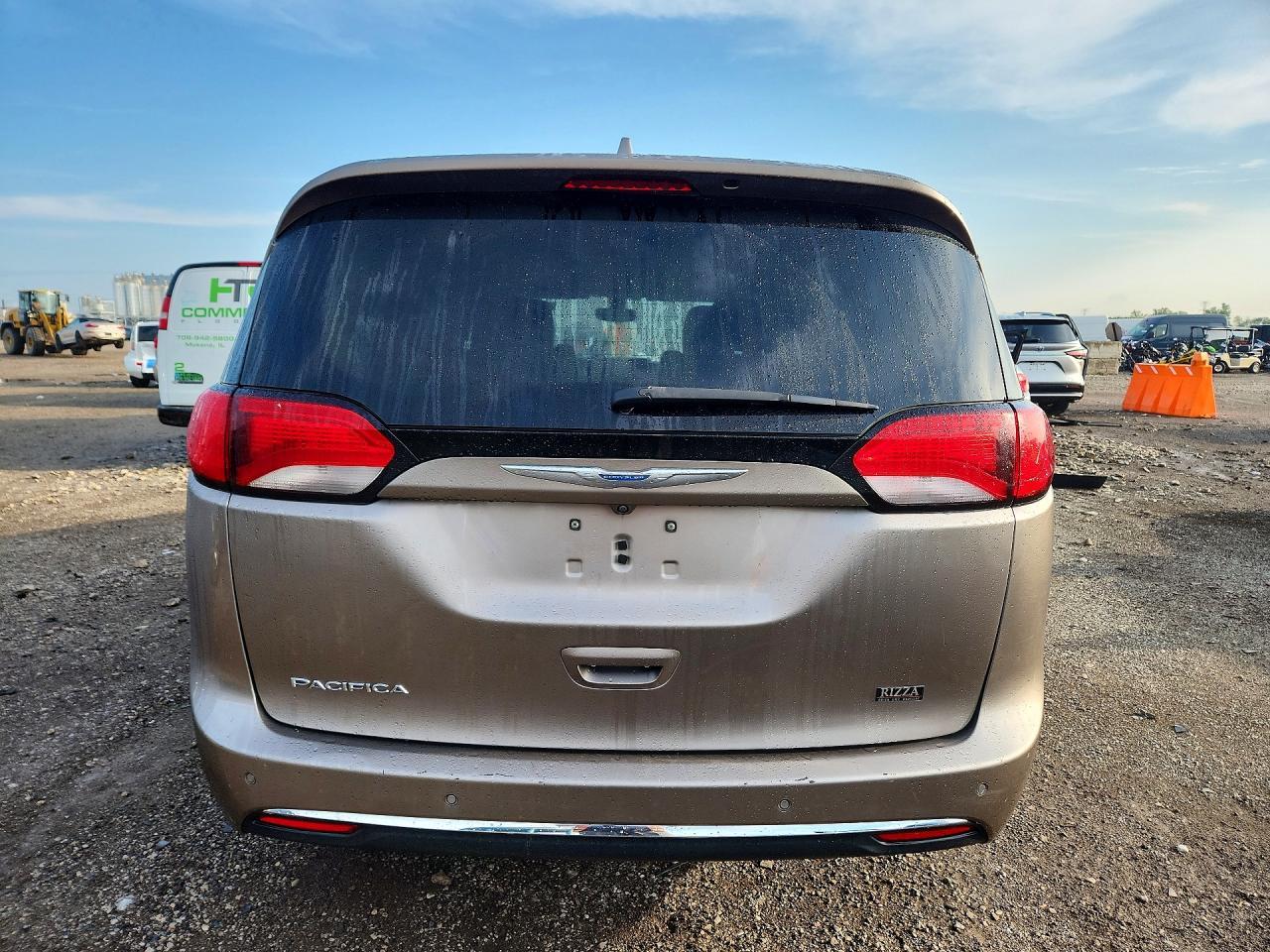 2018 Chrysler Pacifica Touring L Plus - Фото 6