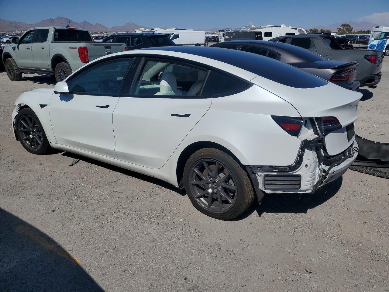 2023 Tesla Model 3 - Image 2