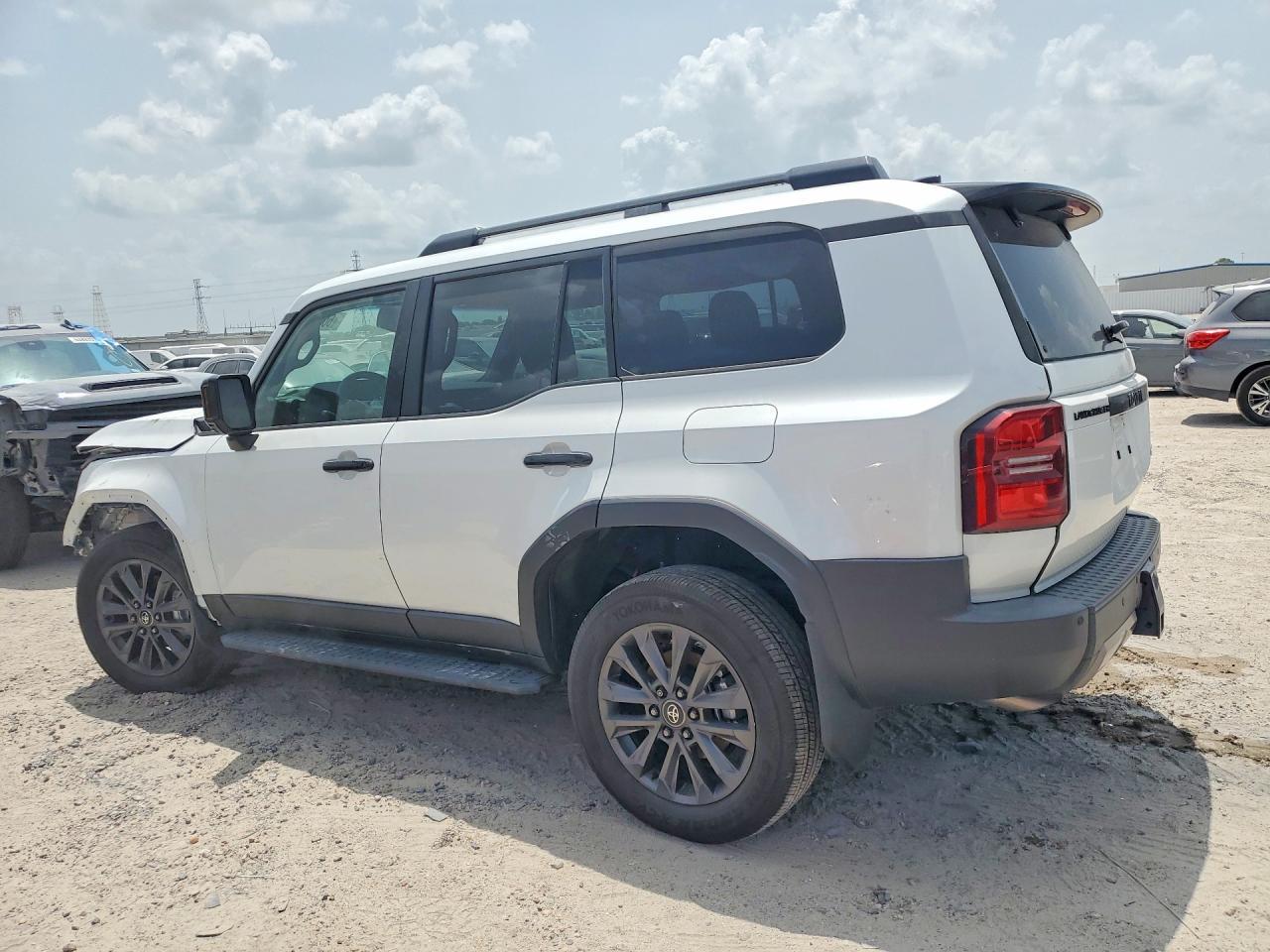 2026 Toyota Land Cruiser Base - Фото 2