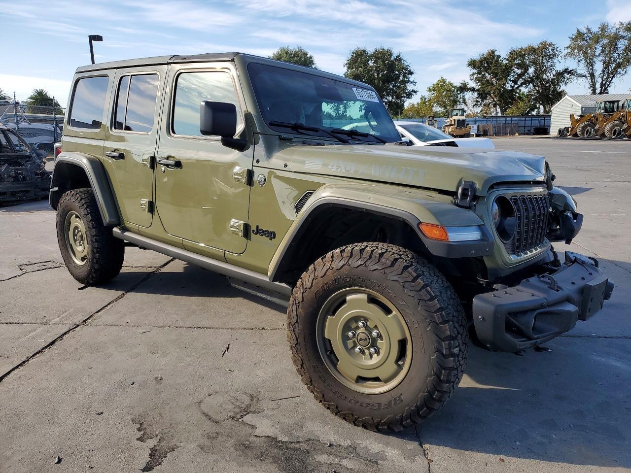2026 Jeep Wrangler Sport - Фото 4