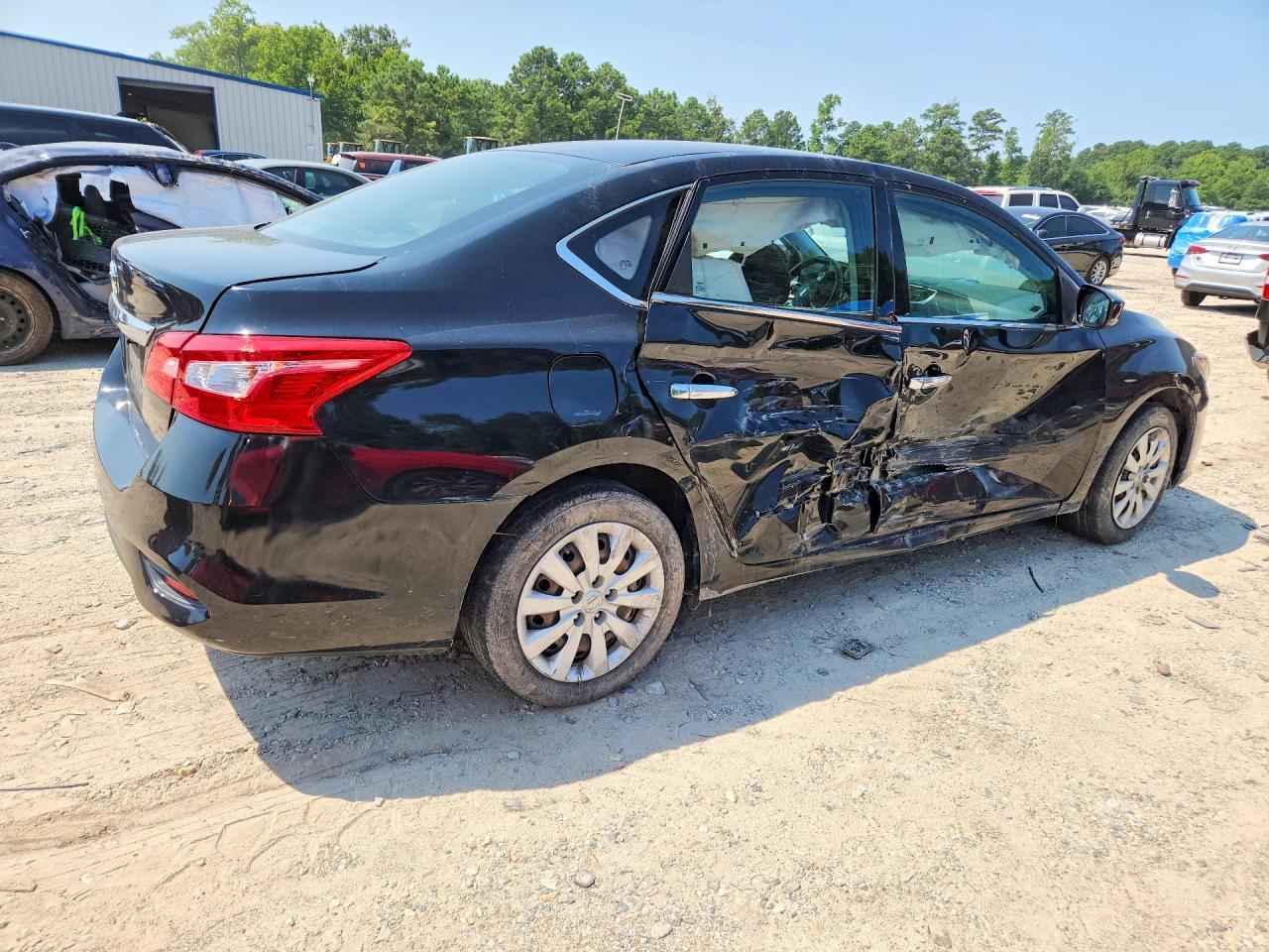 2018 Nissan Sentra S - Фото 3
