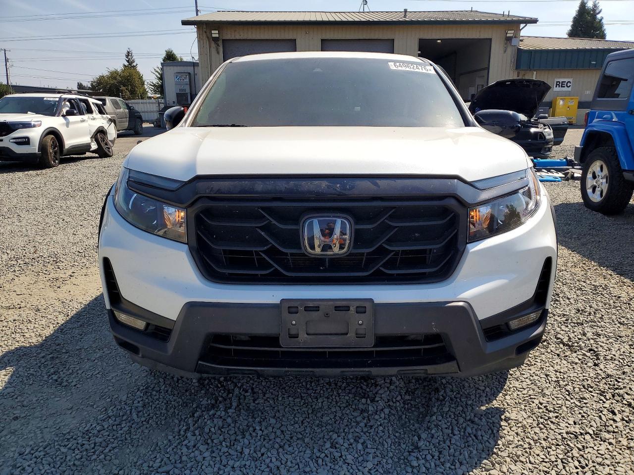 2022 Honda Ridgeline Sport - Image 5