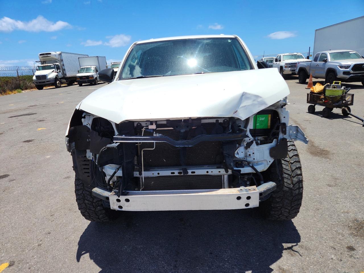 2019 Toyota 4Runner Sr5 - Image 5
