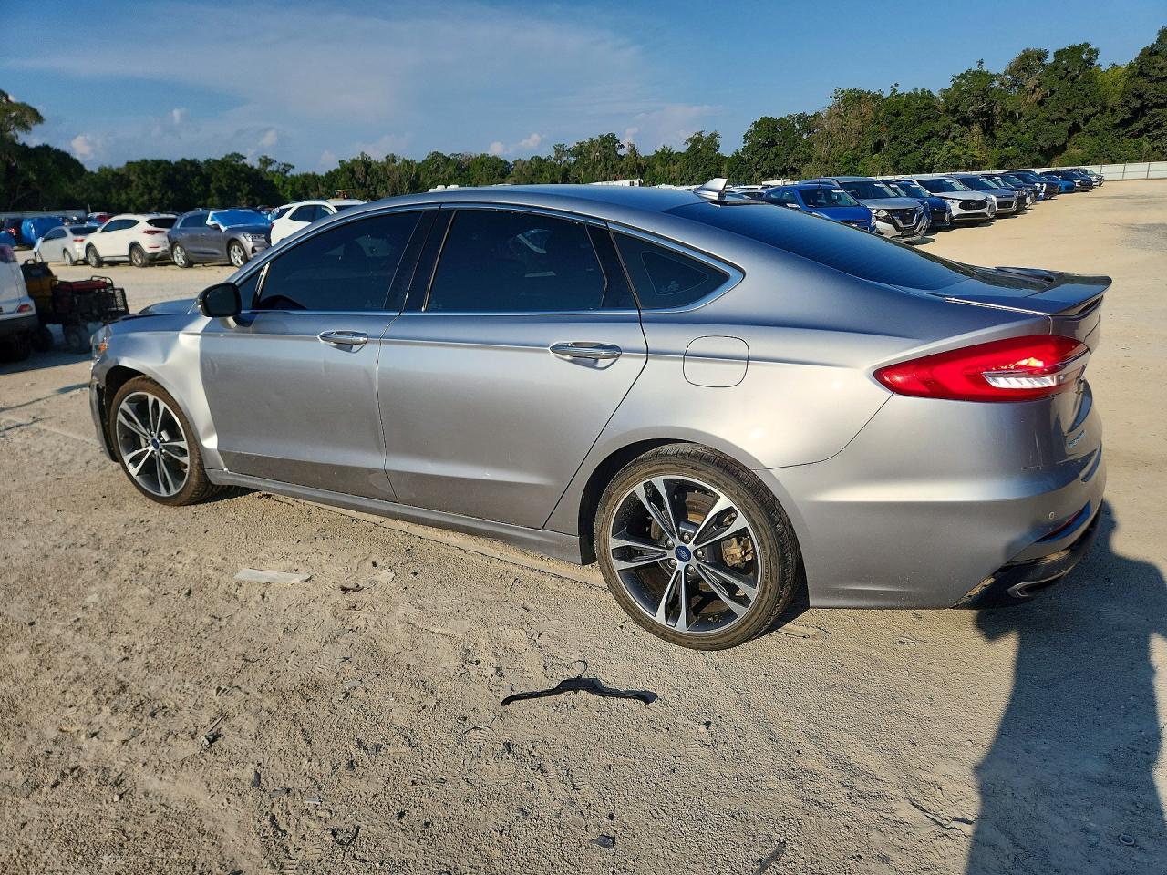 2020 Ford Fusion Titanium - Фото 2