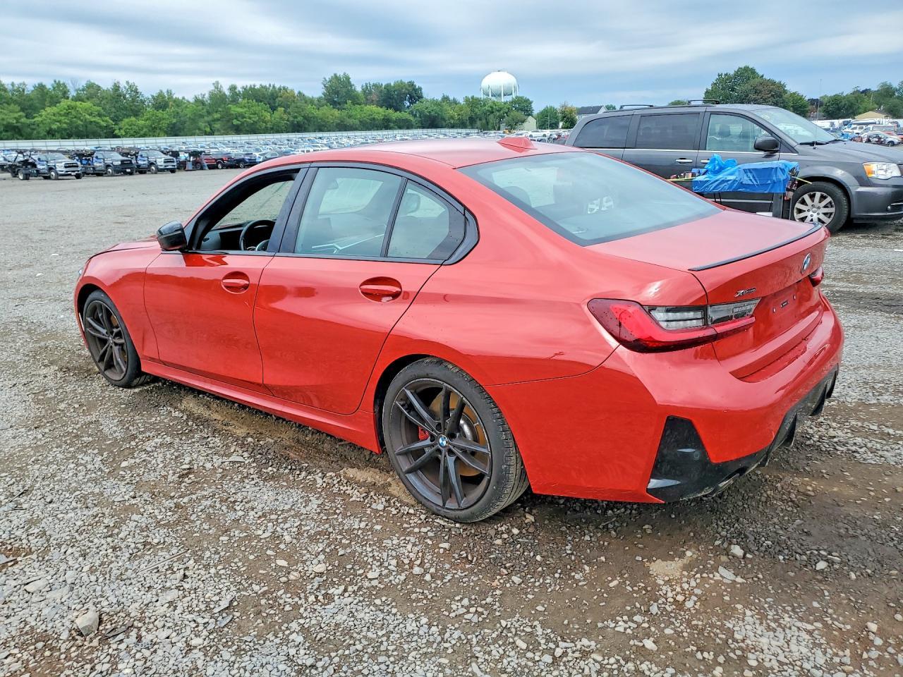 2024 BMW 330Xi - Фото 2