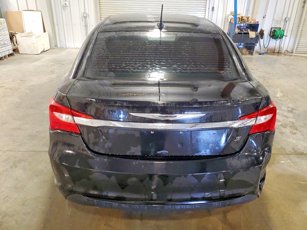 2011 Chrysler 200 S - Image 6