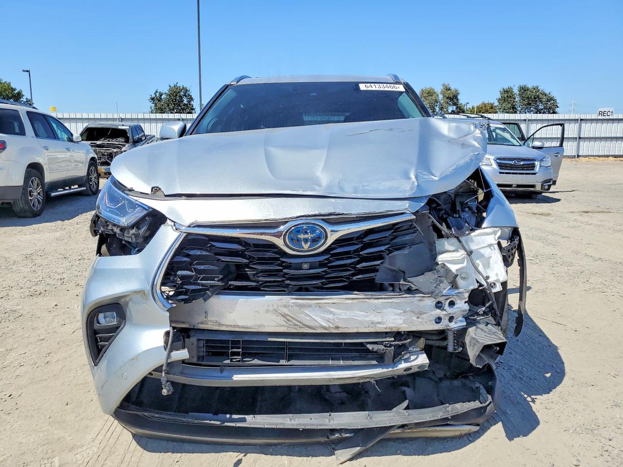 2021 Toyota Highlander Hybrid Platinum - Image 5