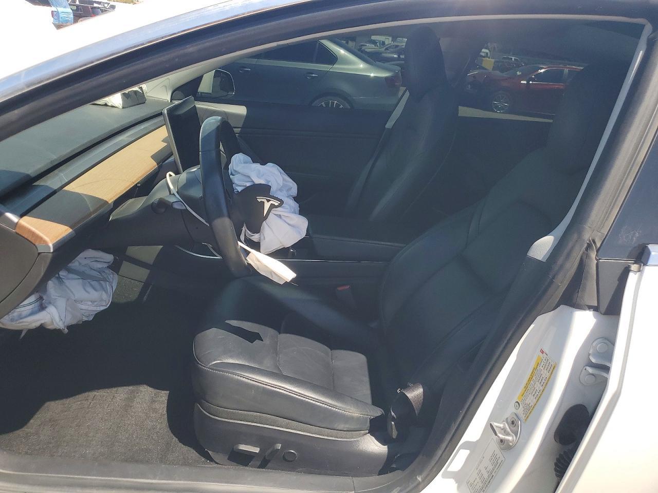 2019 Tesla Model 3 - Фото 7
