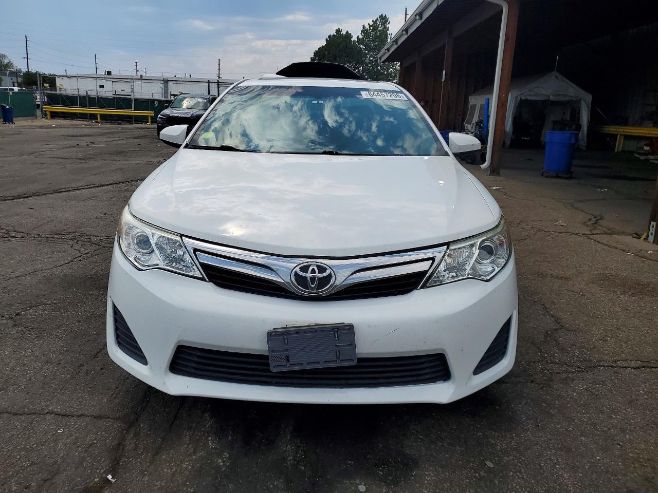 2012 Toyota Camry Le - Фото 5