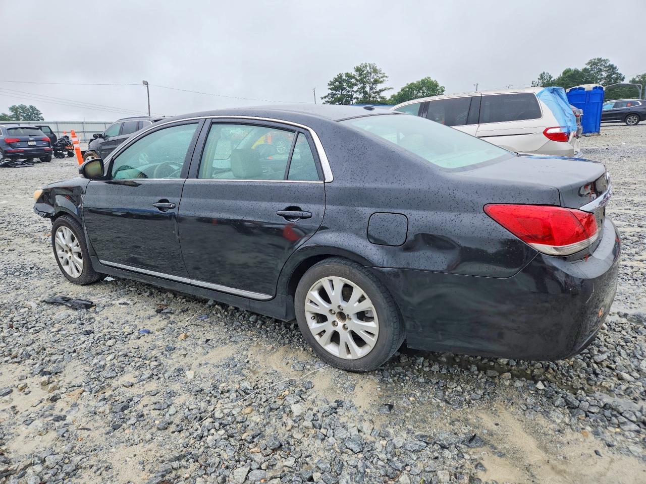 2011 Toyota Avalon Base - Image 2