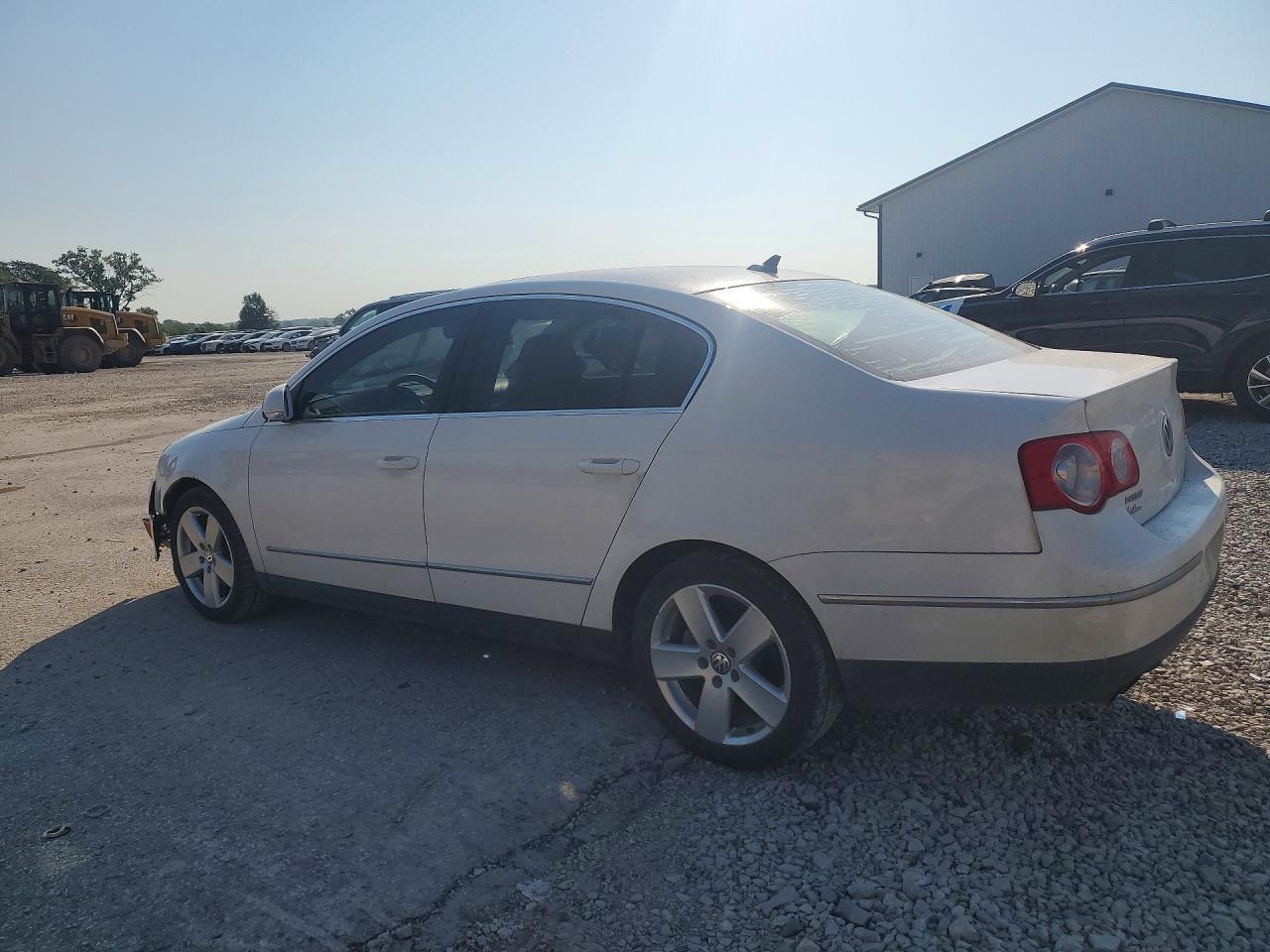 2008 Volkswagen Passat Komfort - Image 2
