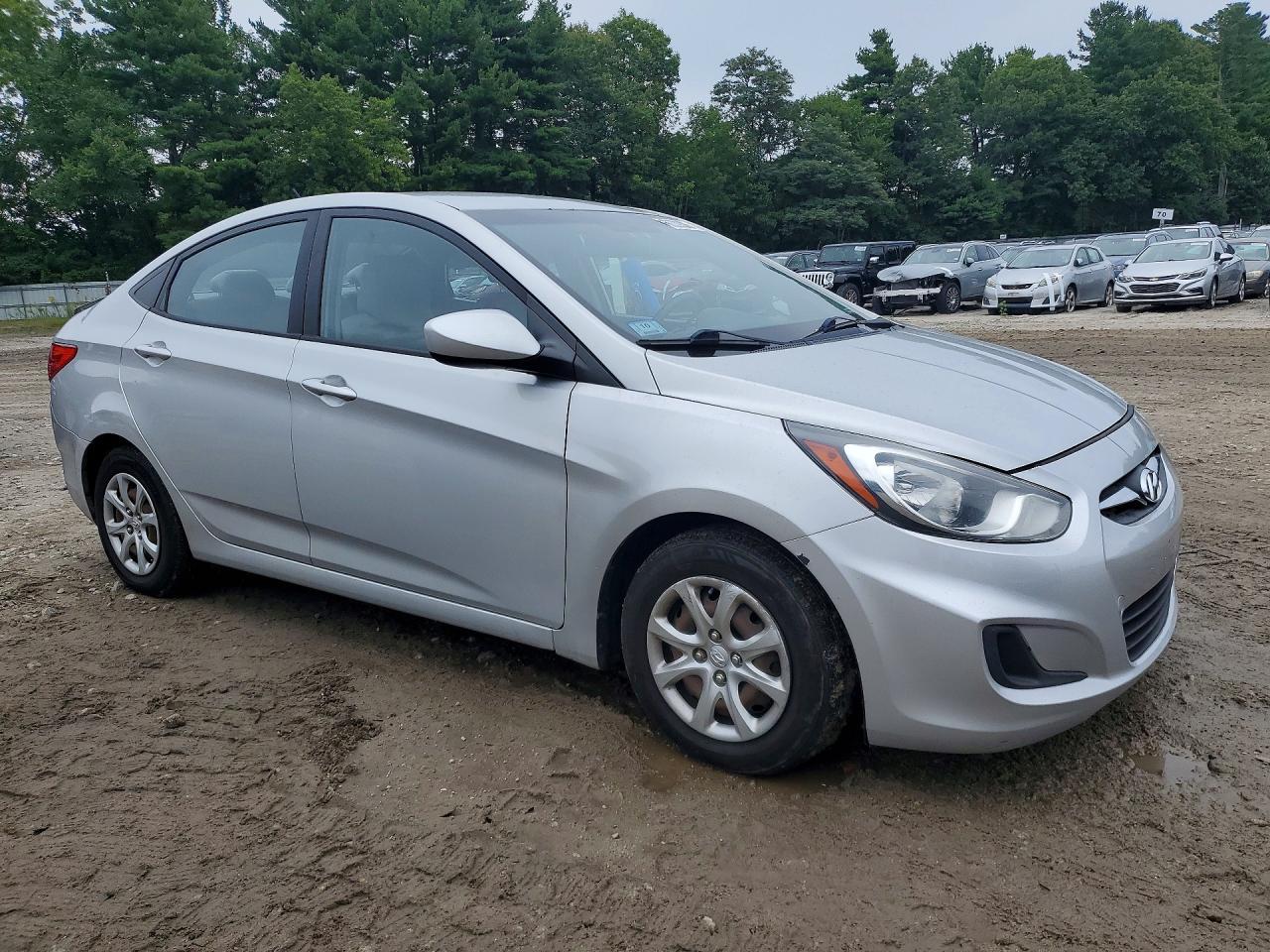 2014 Hyundai Accent Gls - Фото 4