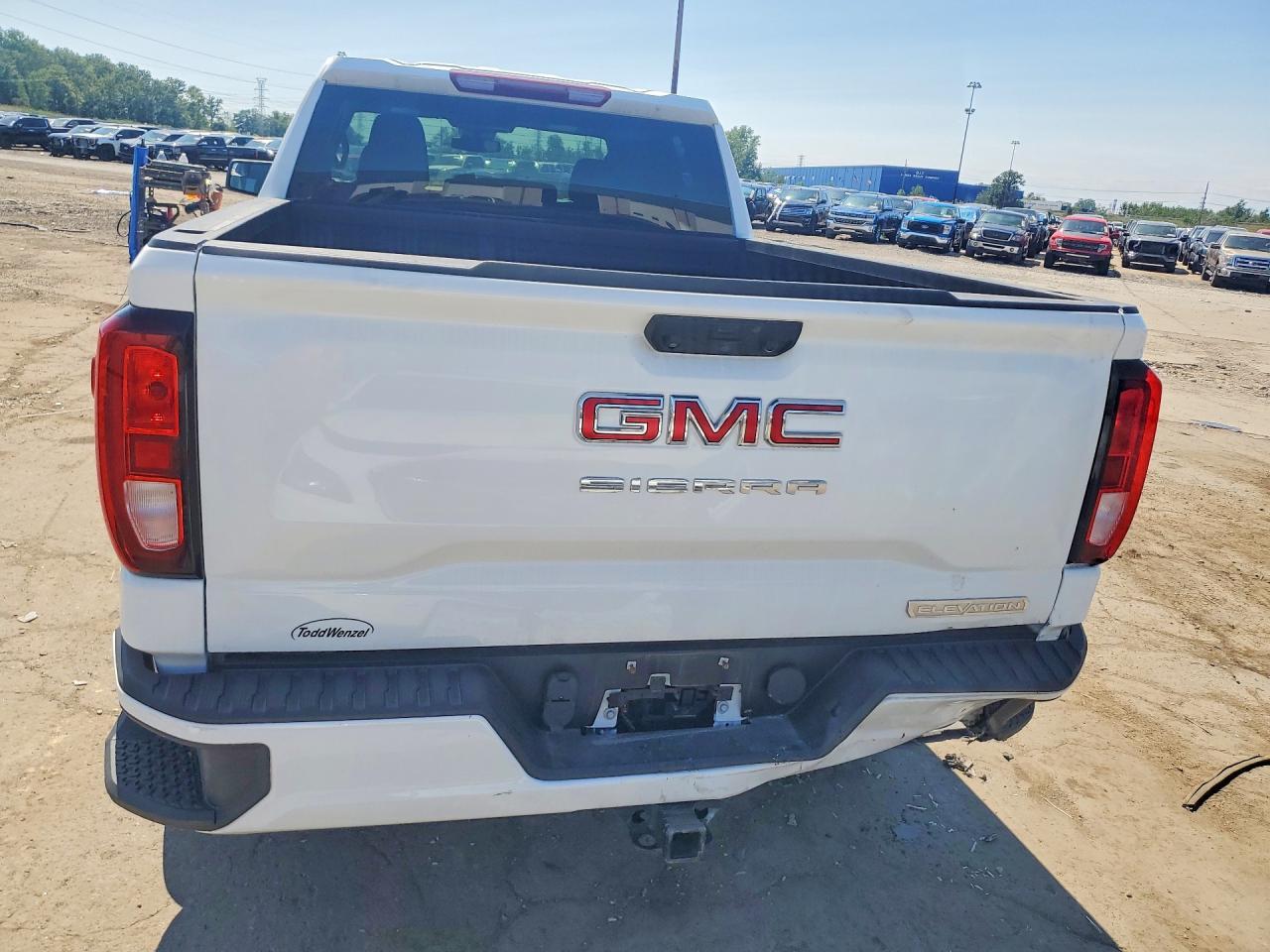 2024 GMC Sierra K1500 Elevation-L - Фото 6