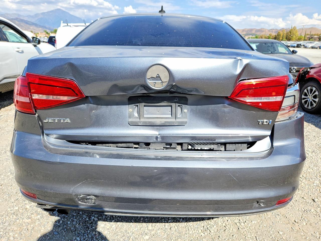 2015 Volkswagen Jetta Tdi - Image 6