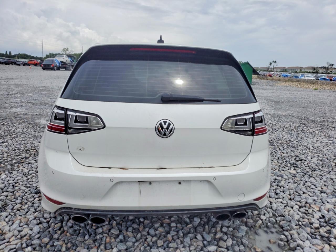2016 Volkswagen Golf R - Фото 6