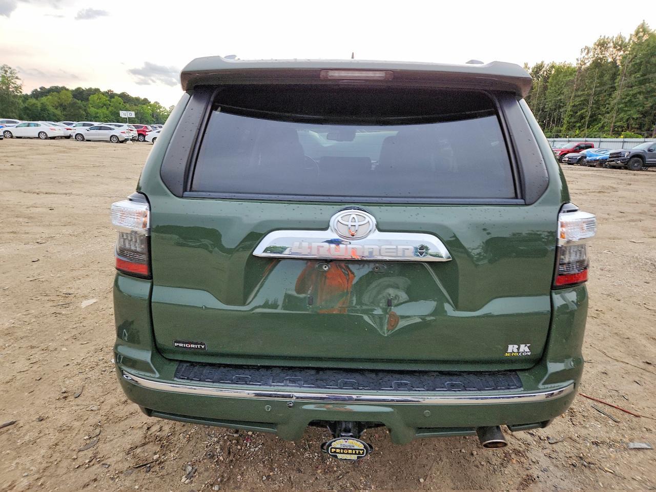 2022 Toyota 4Runner Limited - Фото 6