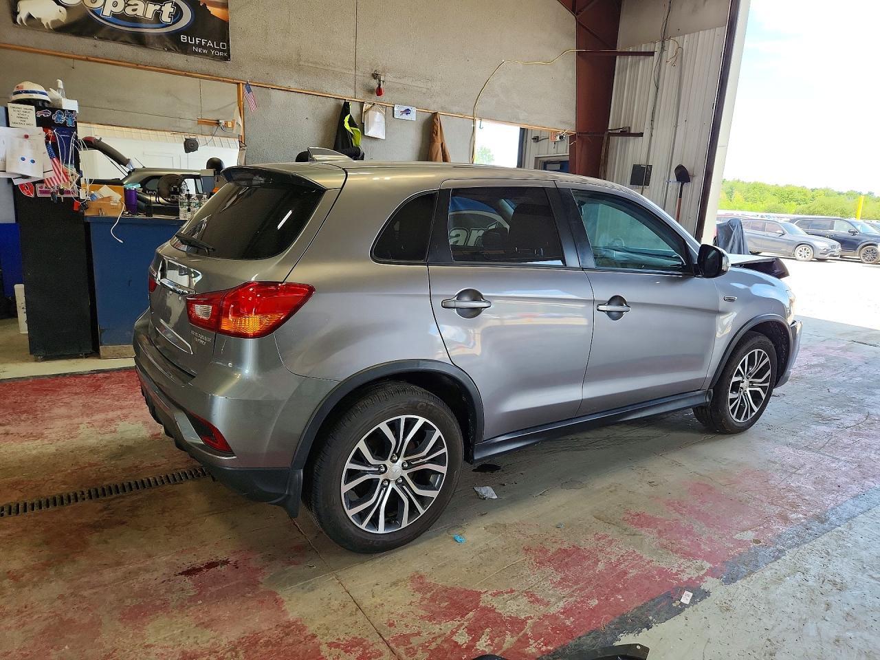 2019 Mitsubishi Outlander Sport Es - Фото 3