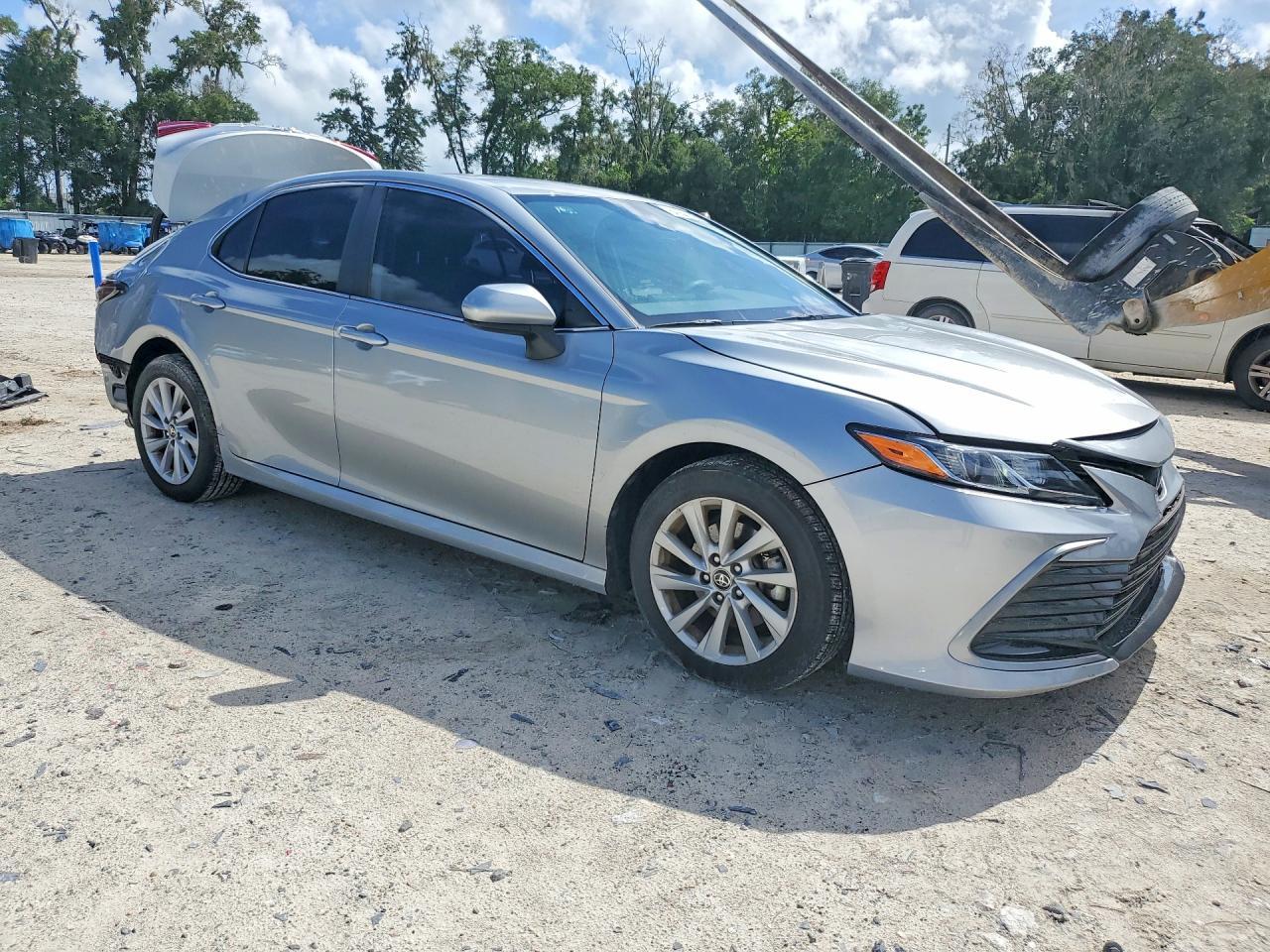 2021 Toyota Camry Le - Image 4