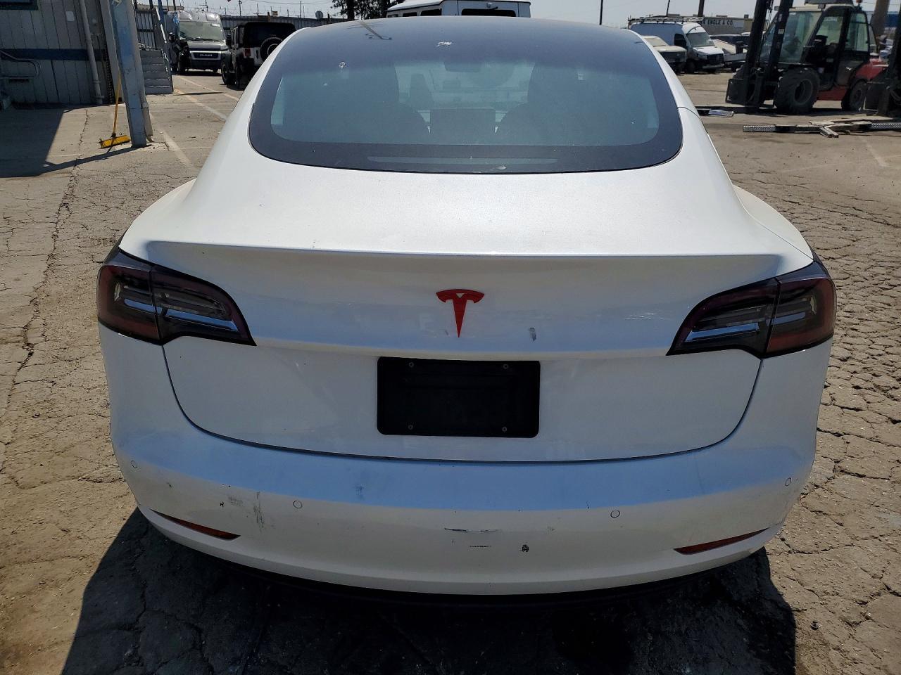 2021 Tesla Model 3 - Фото 6
