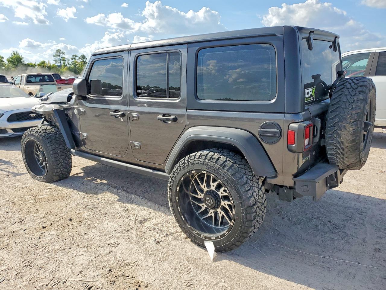 2021 Jeep Wrangler Unlimited Sport - Фото 2