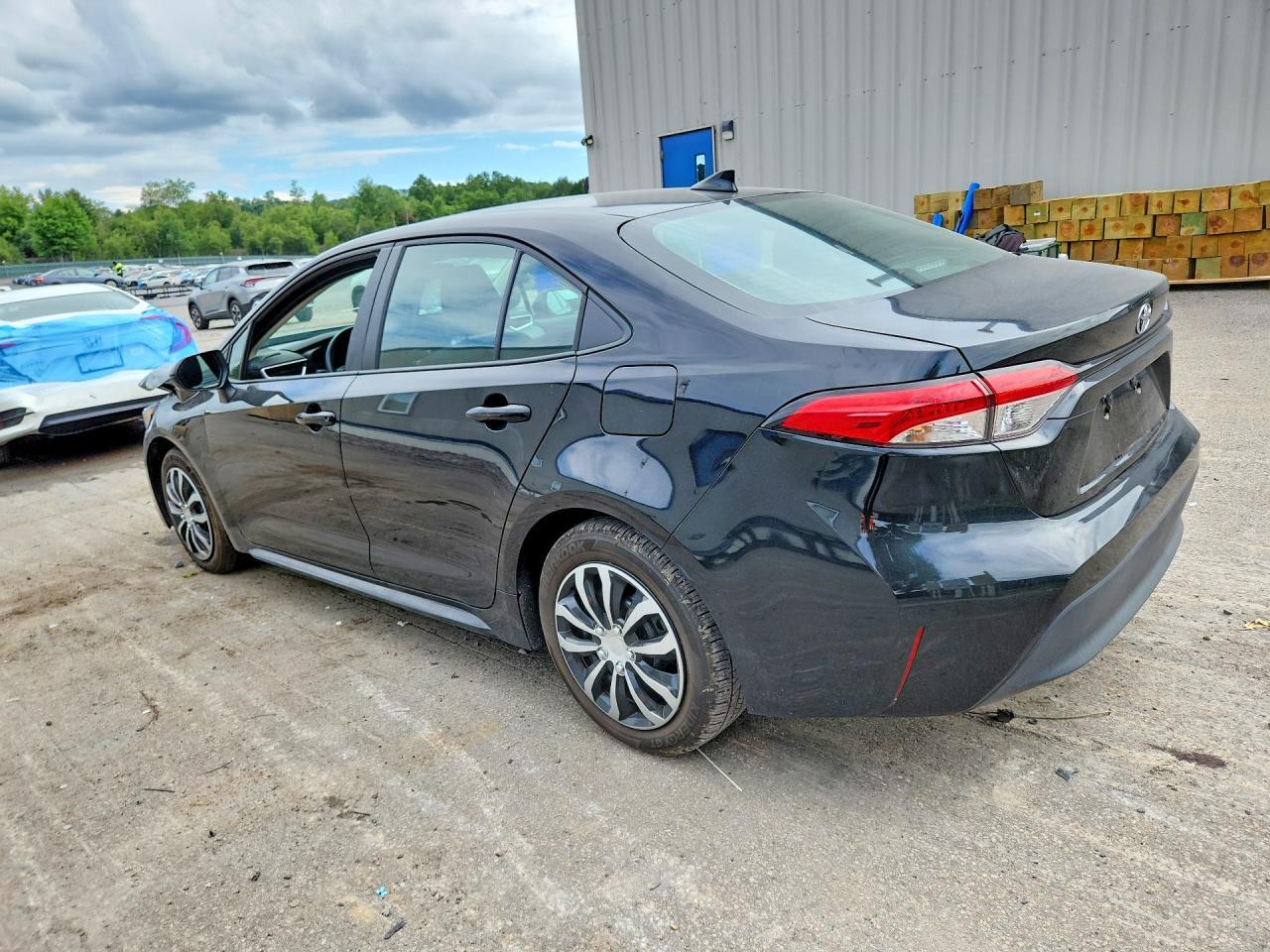 2025 Toyota Corolla Le - Image 2