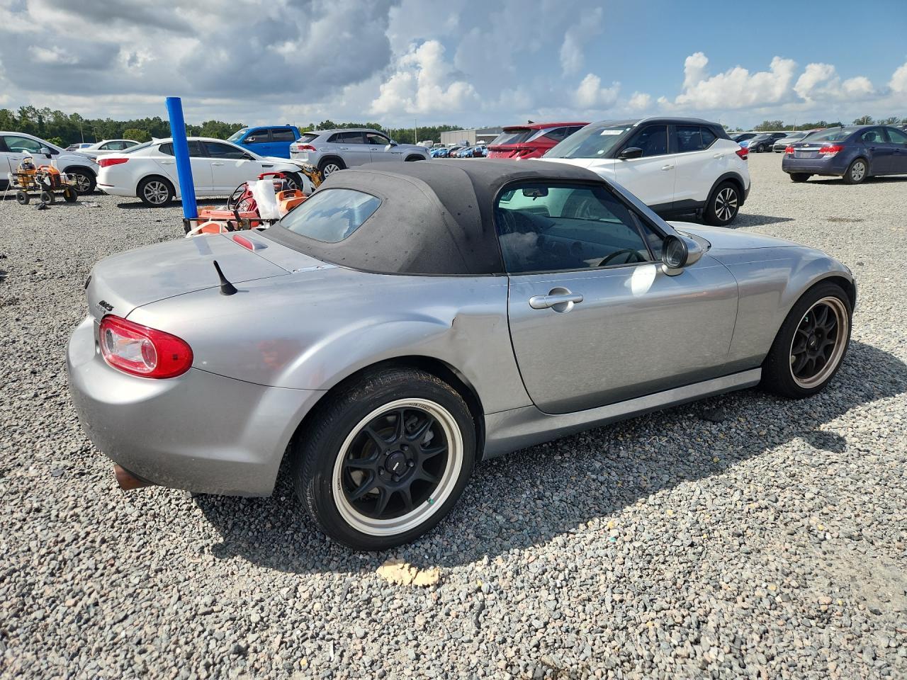 2010 Mazda Mx-5 Miata - Image 3
