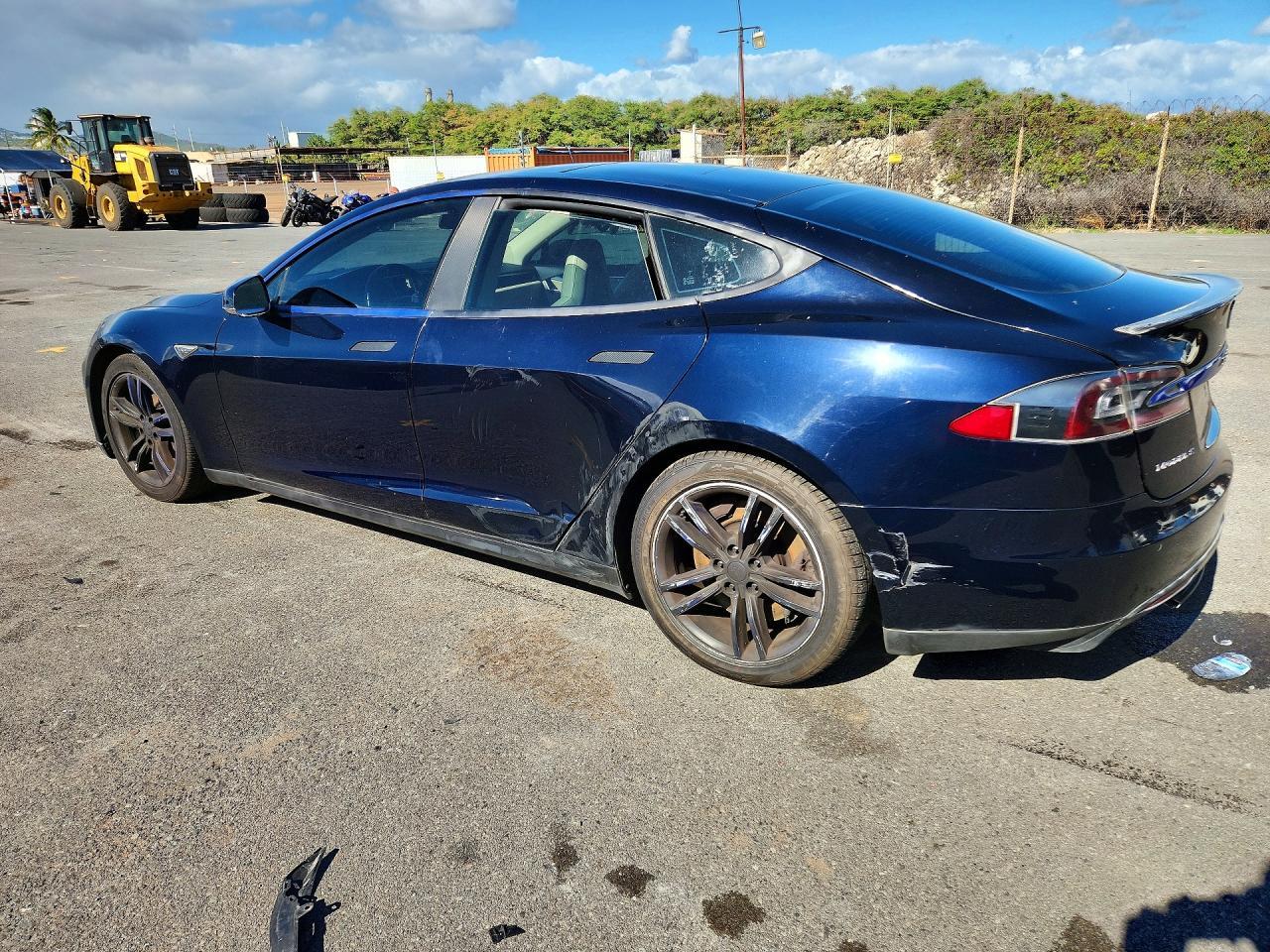 2014 Tesla Model S - Фото 2