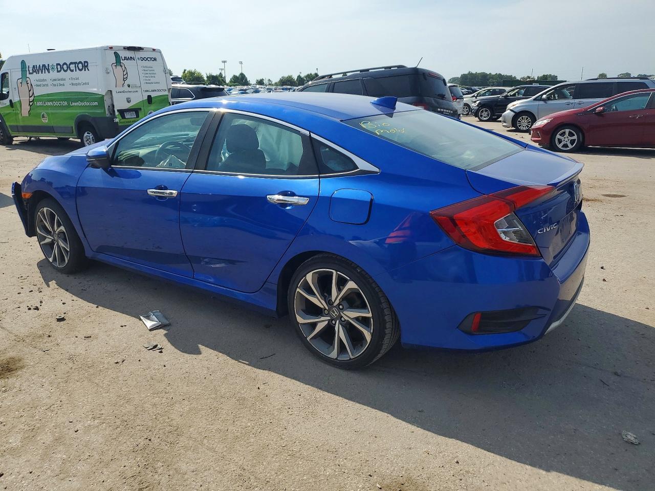 2019 Honda Civic Touring - Image 2