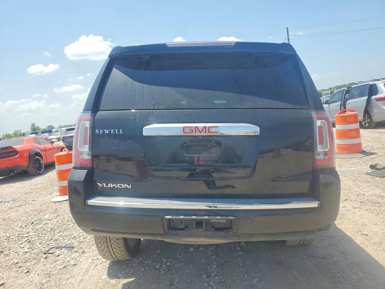 2020 GMC Yukon Denali - Image 6
