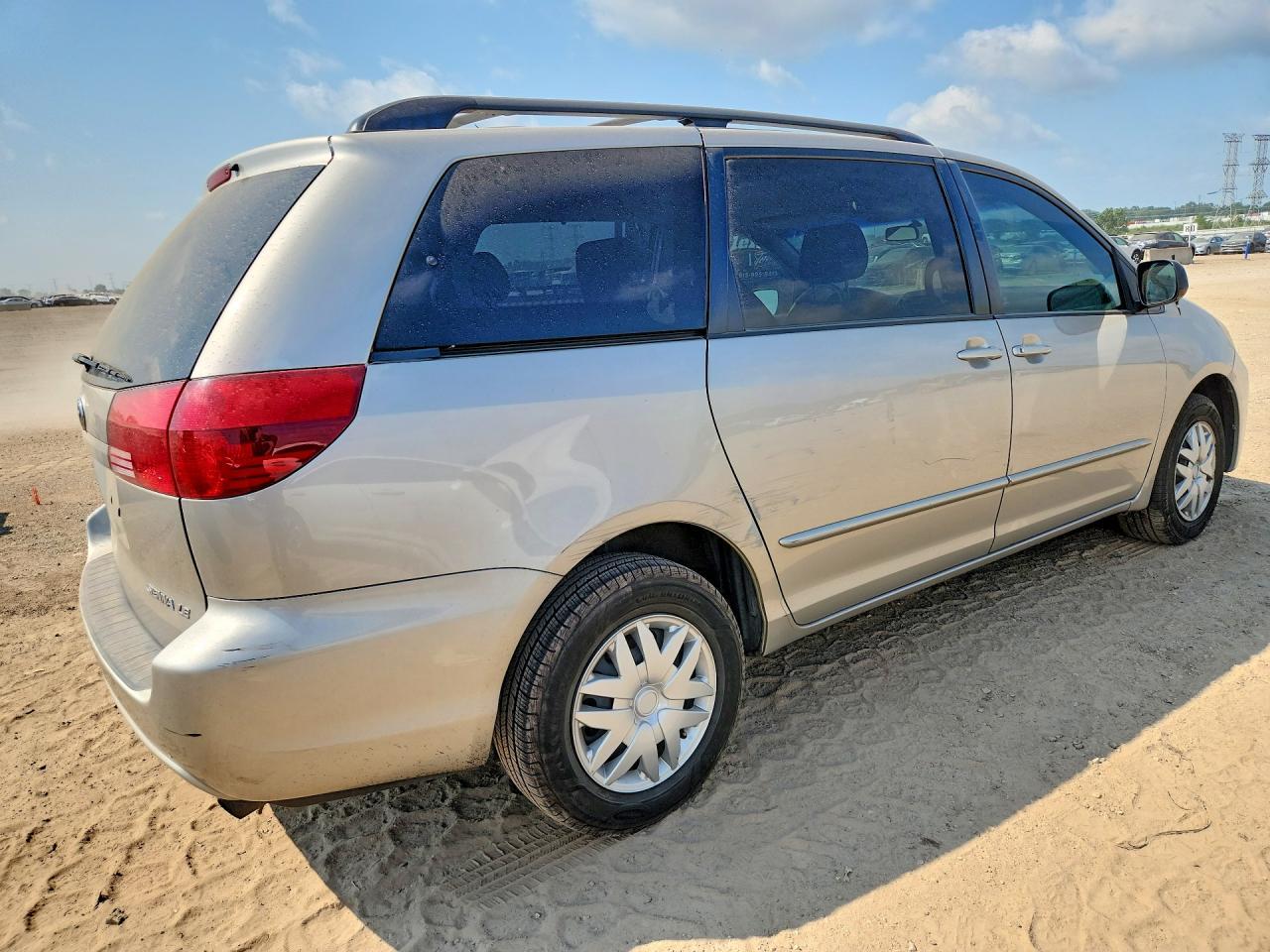 2005 Toyota Sienna Le 7 Passenger - Фото 3
