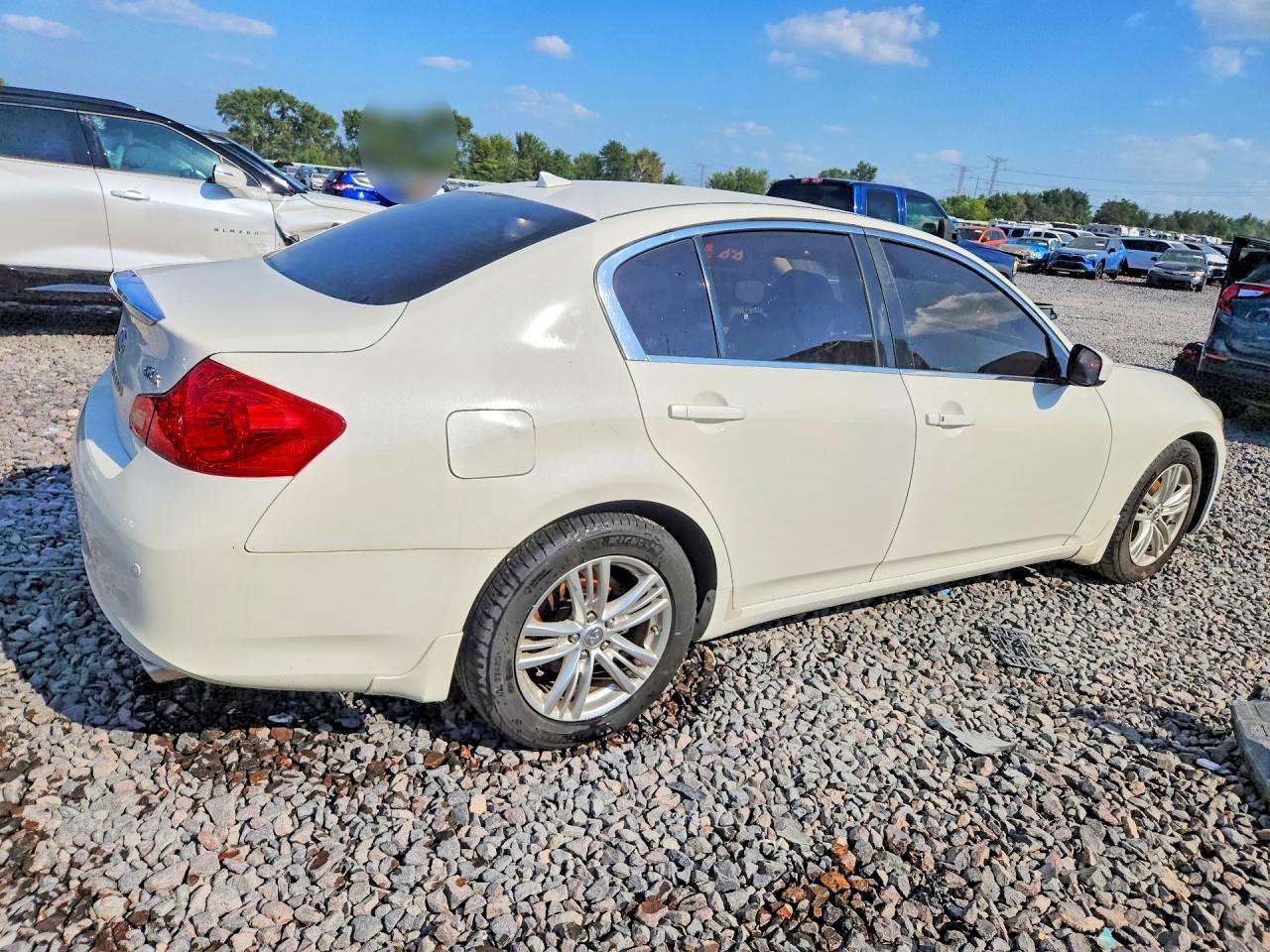 2013 Infiniti G37 Sedan X - Image 3