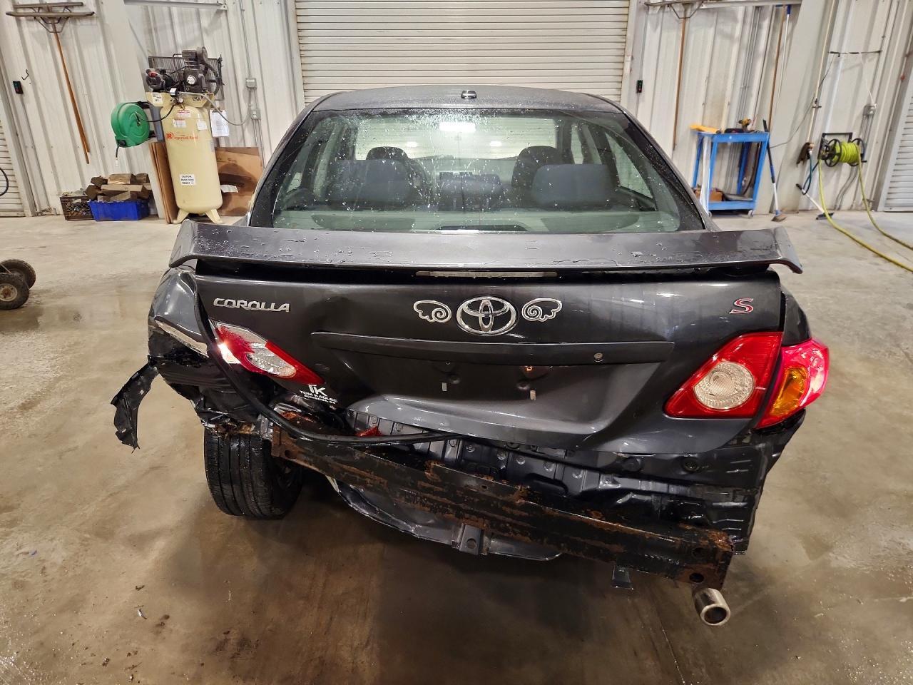 2010 Toyota Corolla S - Фото 6