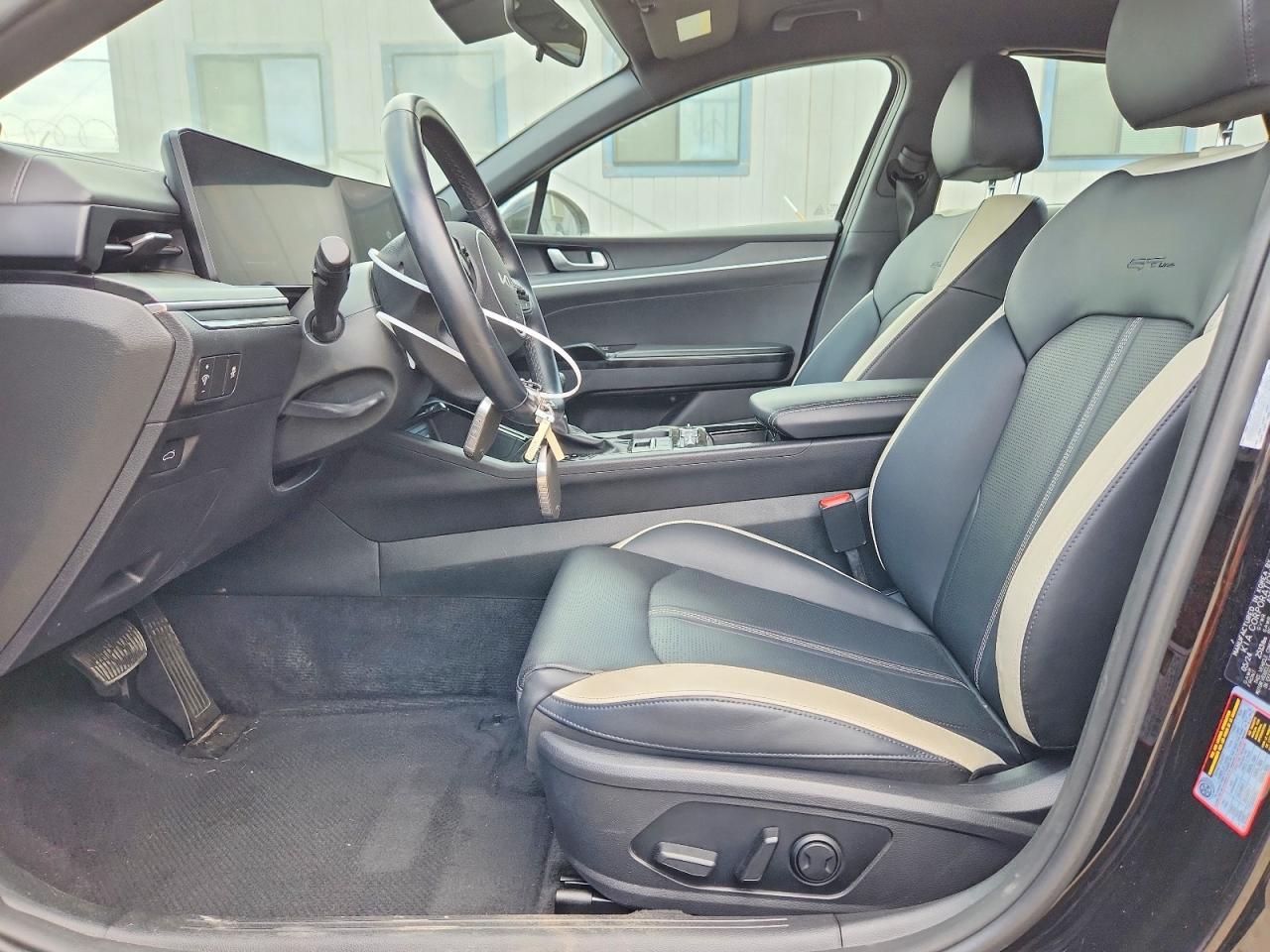 2025 Kia K5 Gt Line - Image 7