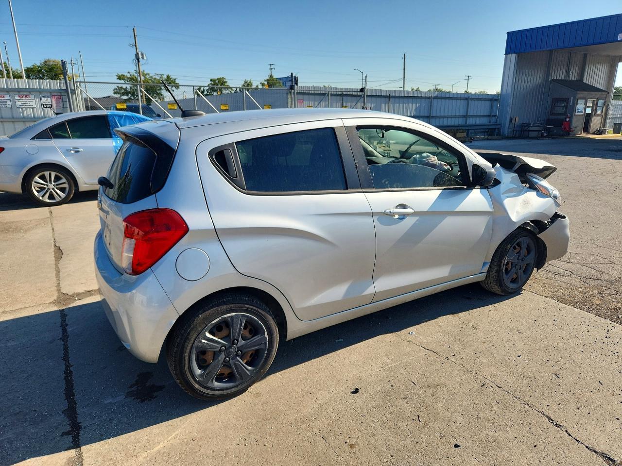 2021 Chevrolet Spark Ls - Фото 3