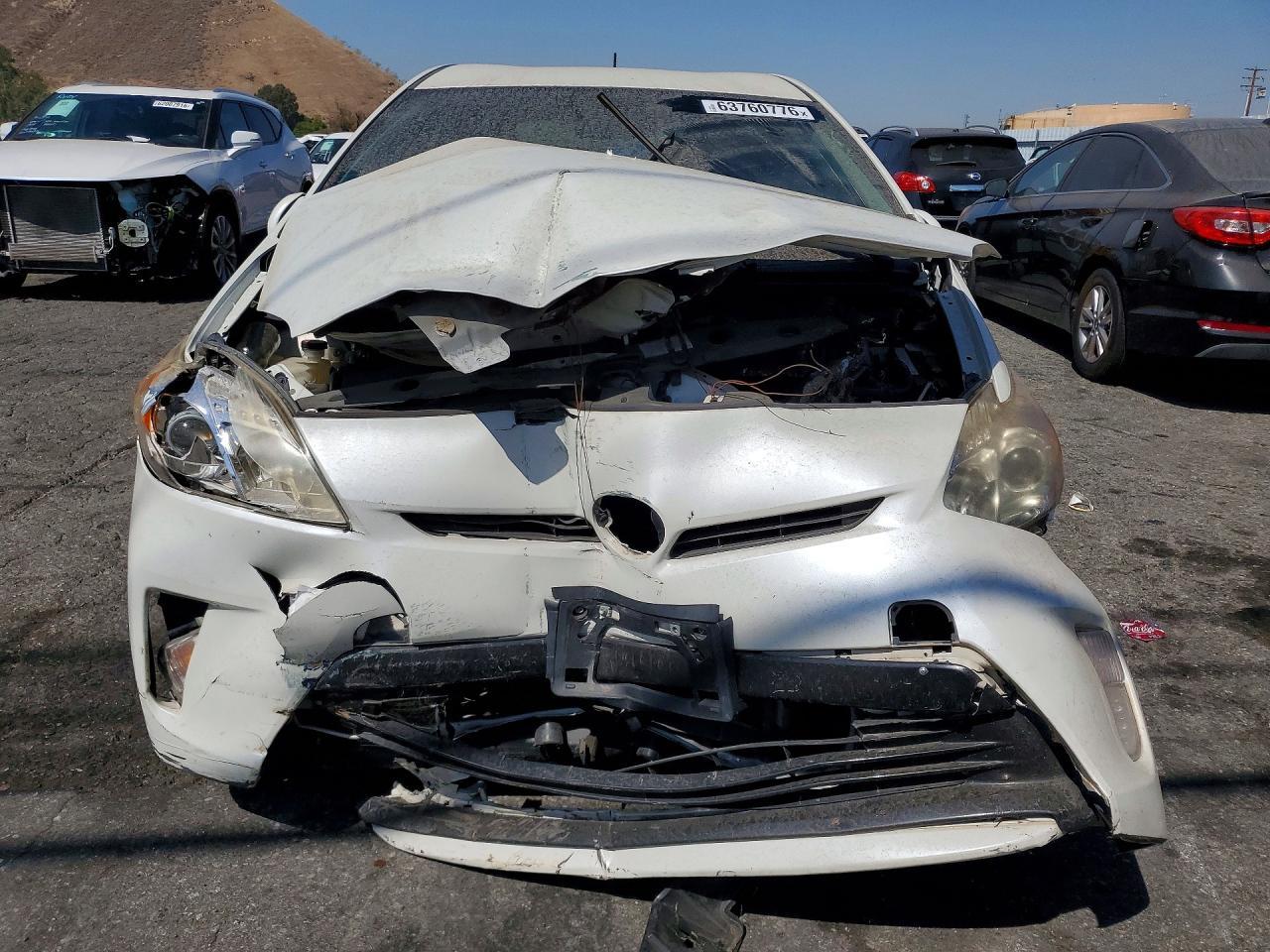 2015 Toyota Prius Two - Image 5