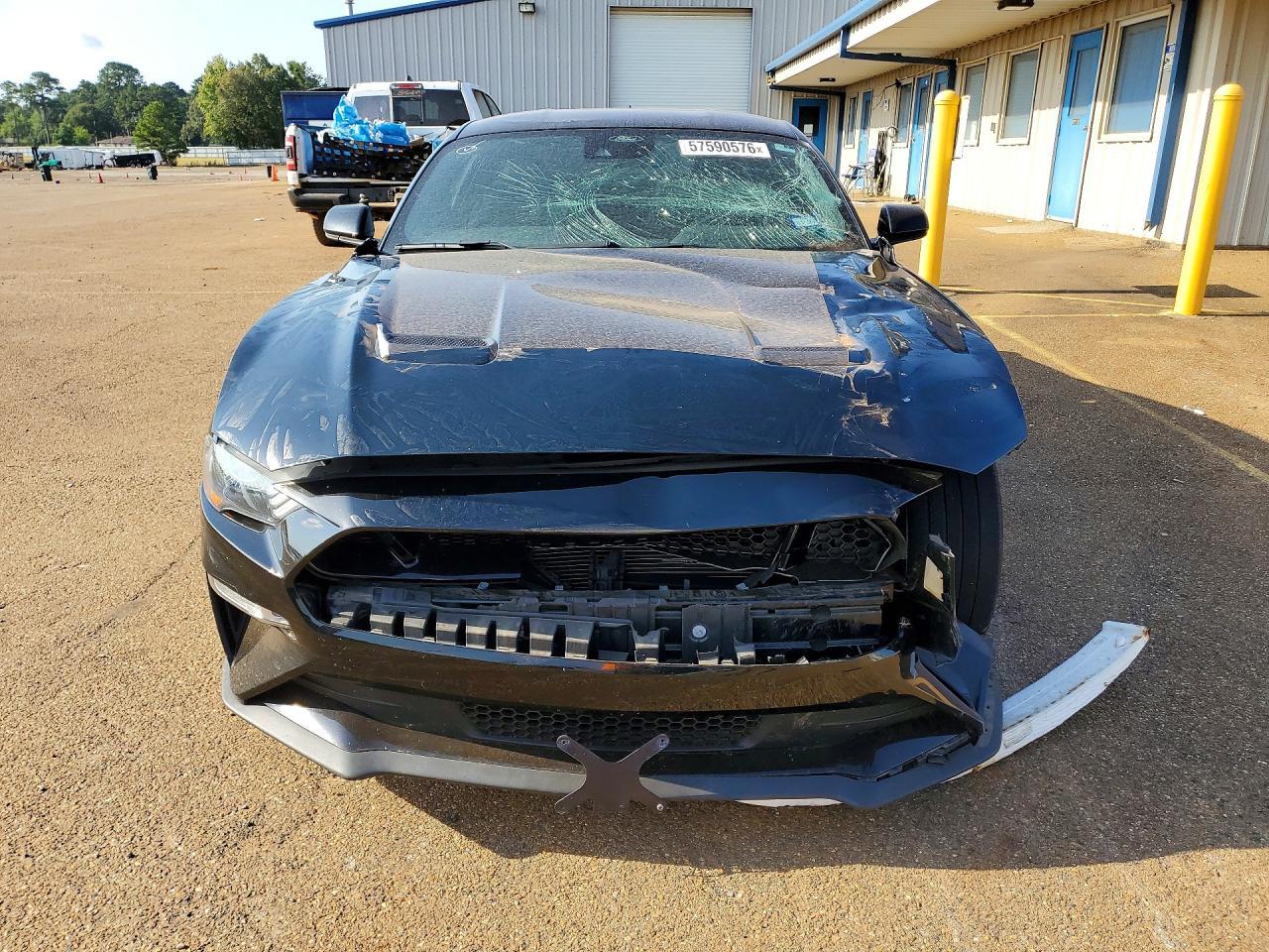 2021 Ford Mustang 2D - Image 5