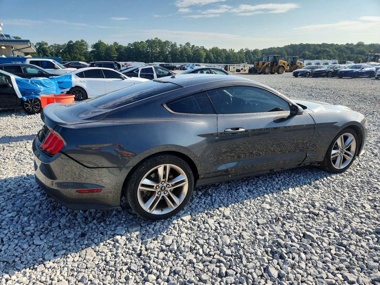 2020 Ford Mustang - Фото 3