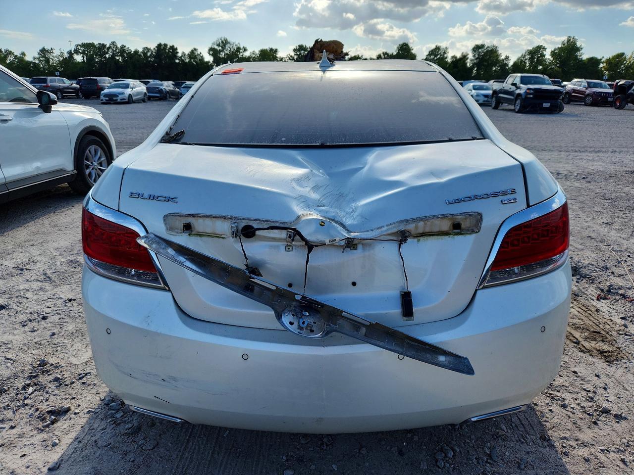 2011 Buick Lacrosse Cxs - Image 6