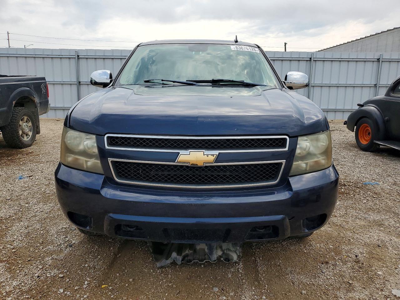 2007 Chevrolet Suburban K1500 - Image 5