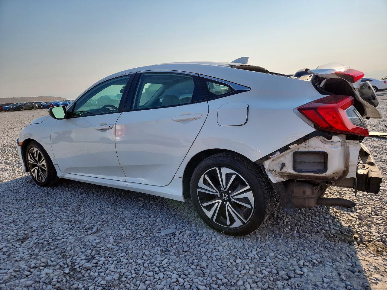 2017 Honda Civic Ex - Фото 2
