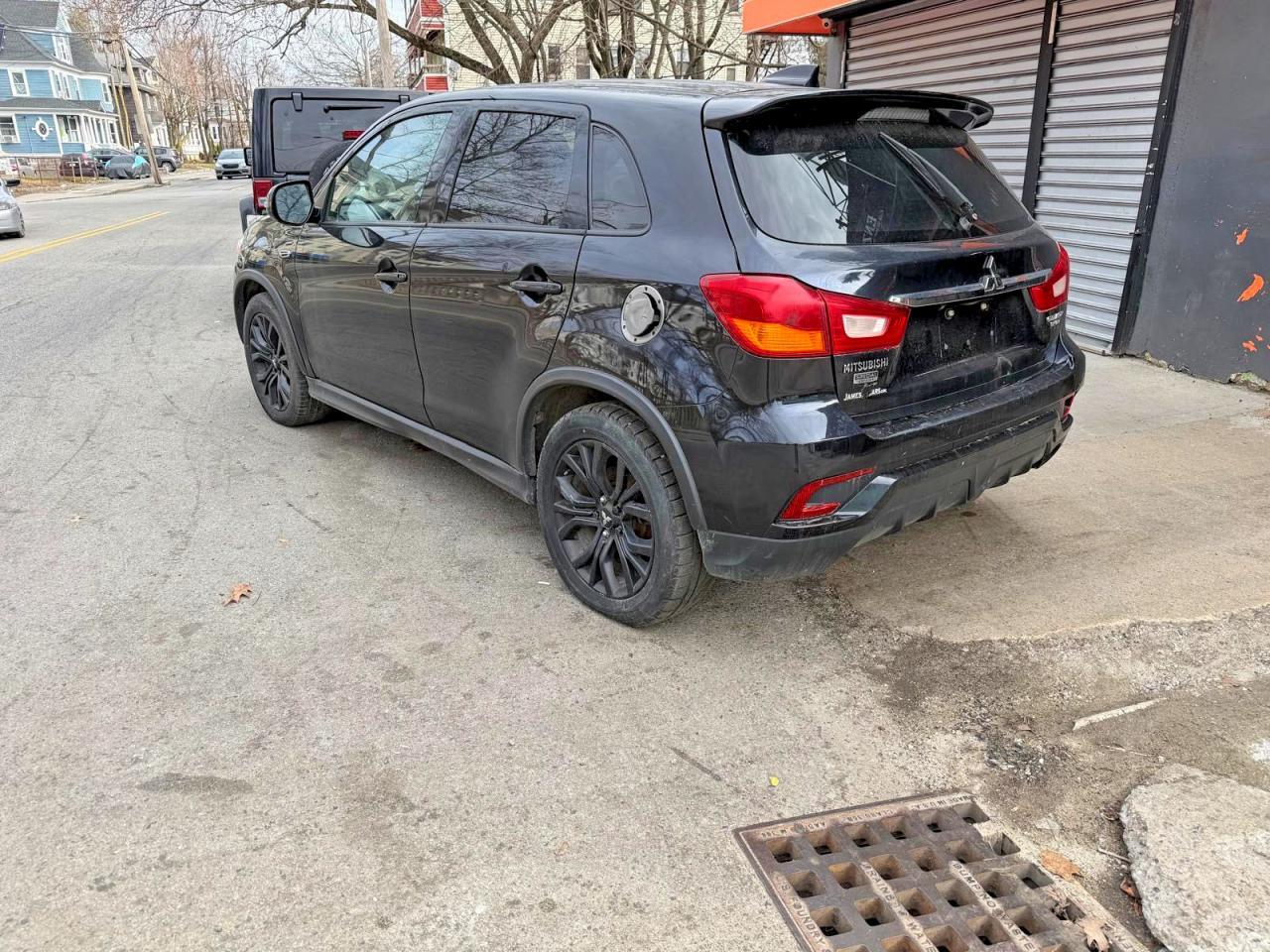 2019 Mitsubishi Outlander Sport Es - Image 3