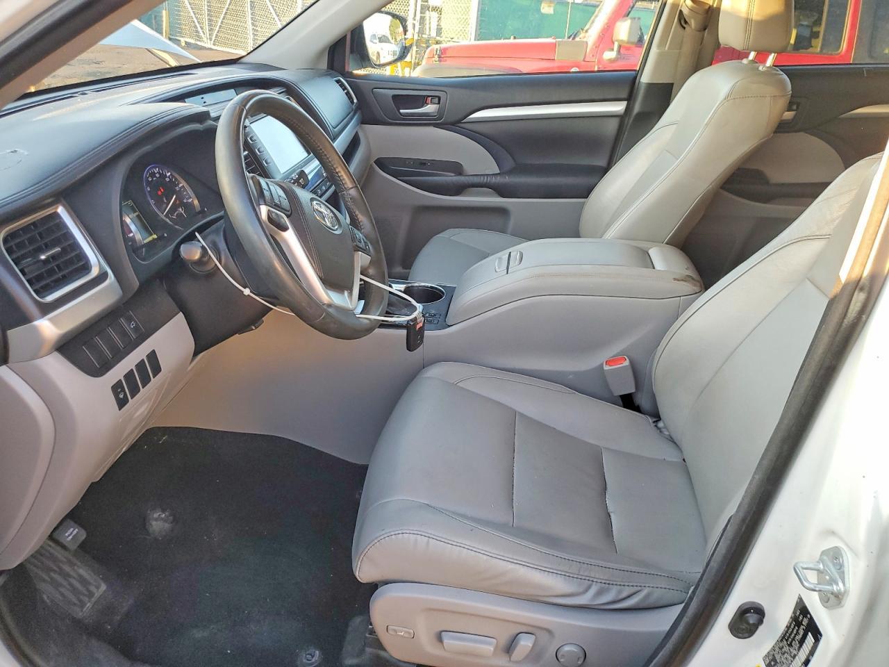 2016 Toyota Highlander Xle - Image 7